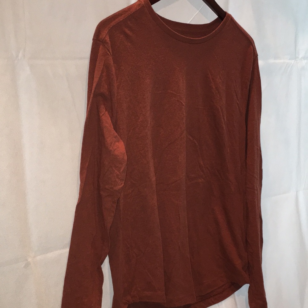 Old Navy Men’s Soft-Washed Long Sleeve Crewneck Tee | Size L